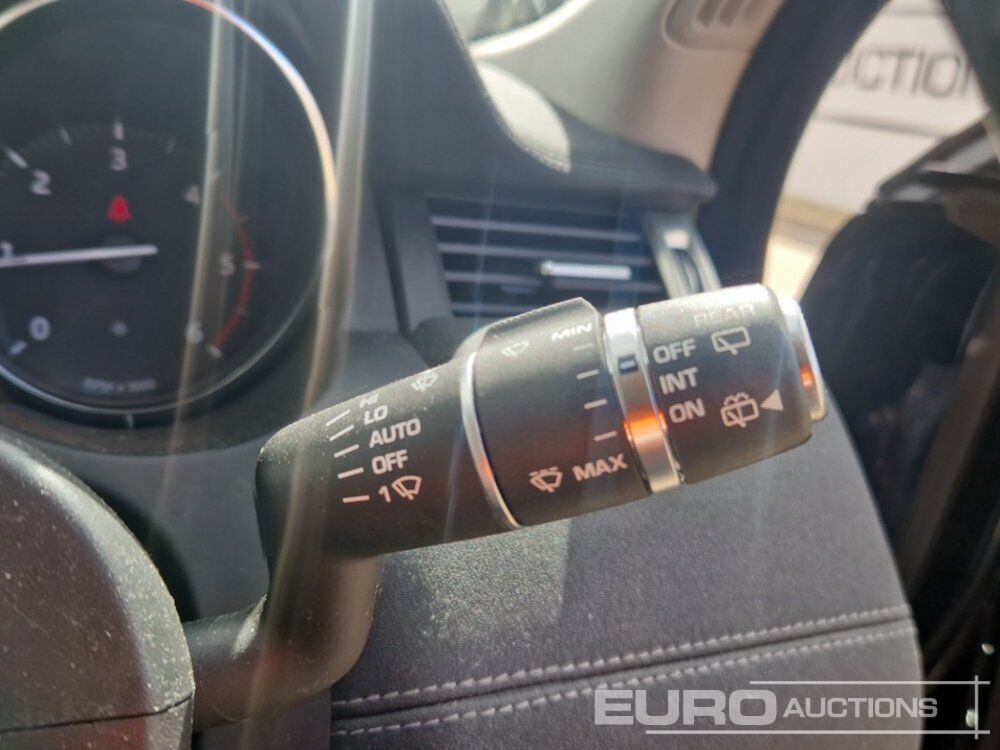 Mobil SUV 2018 Range Rover Evoque: gambar 31