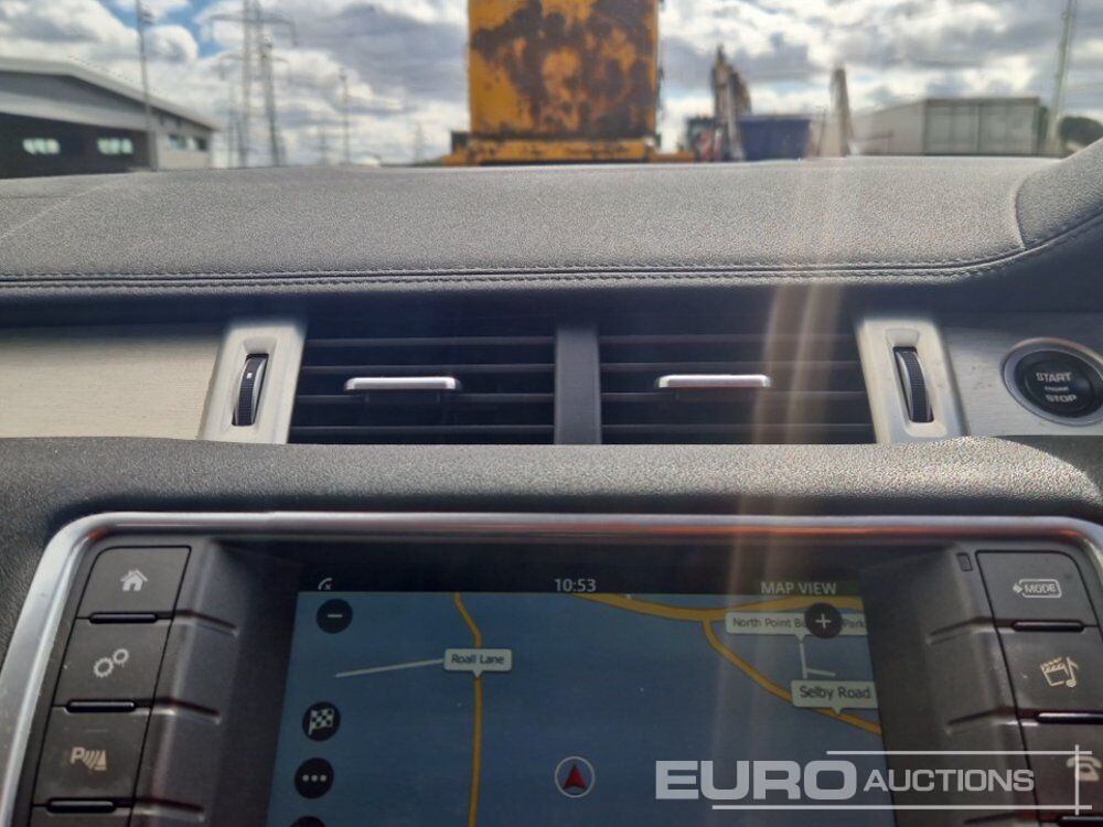 Mobil SUV 2018 Range Rover Evoque: gambar 29