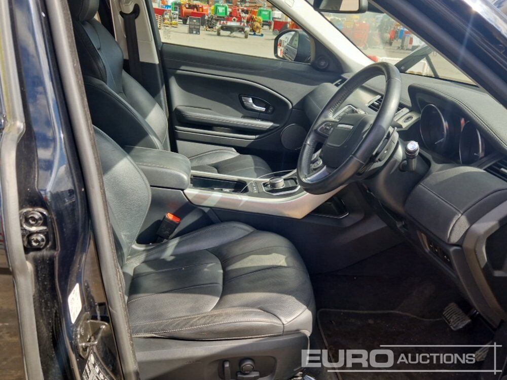 Mobil SUV 2018 Range Rover Evoque: gambar 26