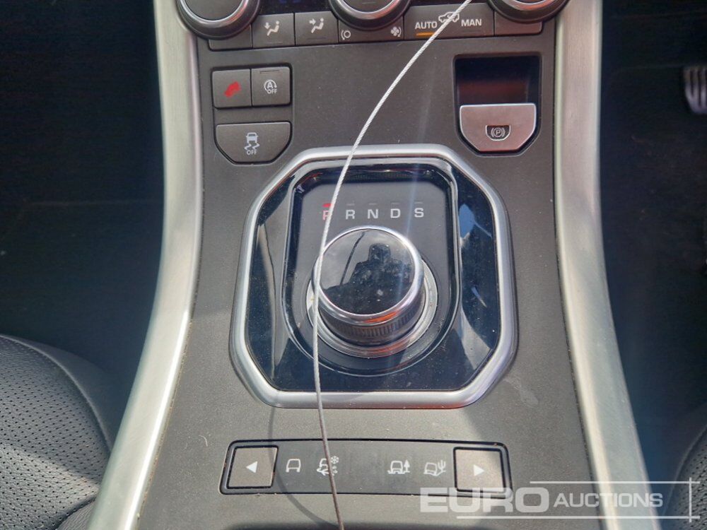 Mobil SUV 2018 Range Rover Evoque: gambar 27