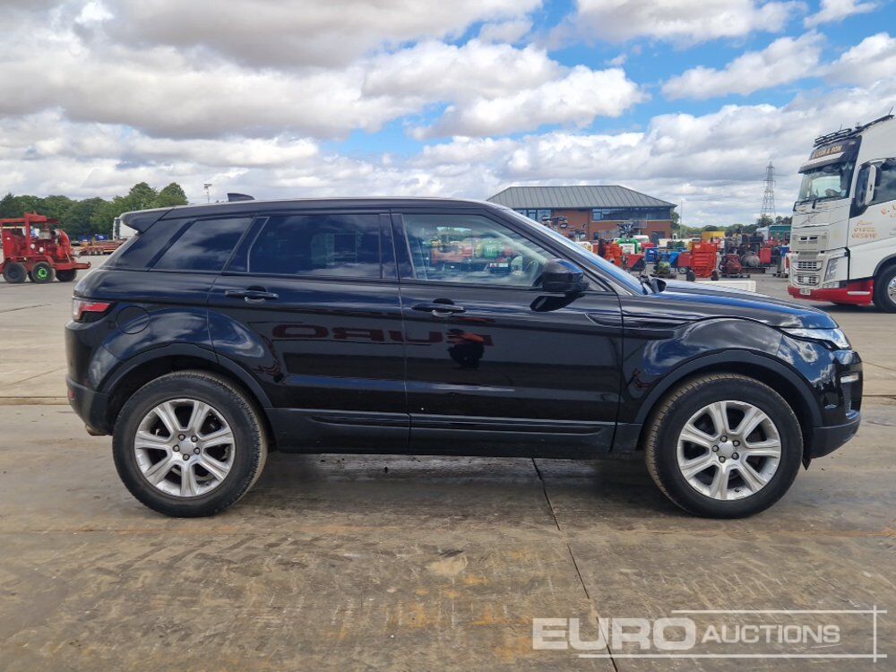 Mobil SUV 2018 Range Rover Evoque: gambar 6