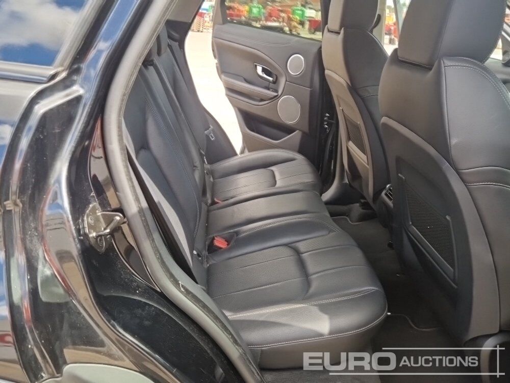 Mobil SUV 2018 Range Rover Evoque: gambar 22