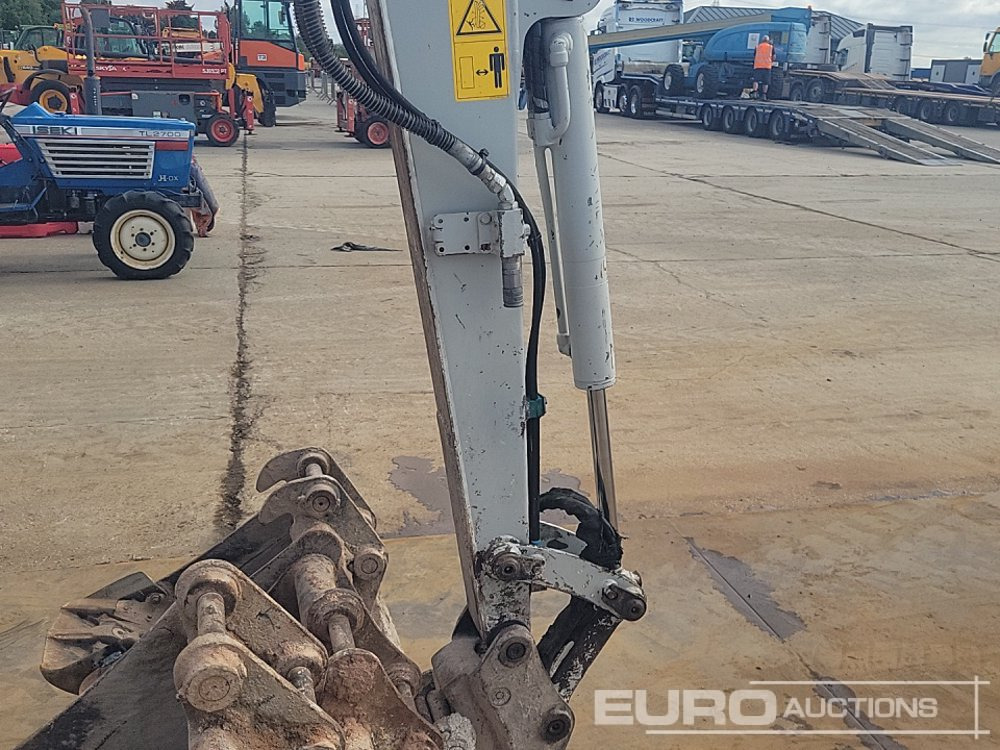Ekskavator mini 2018 Takeuchi TB230: gambar 20