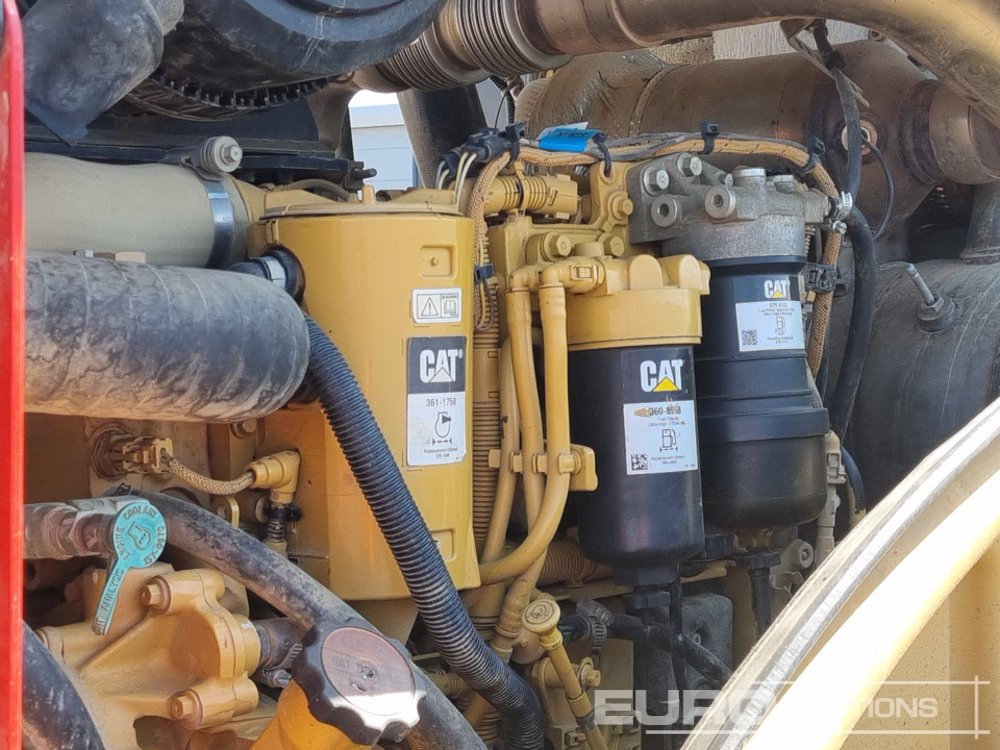 Roller 2019 CAT CS66B: gambar 17
