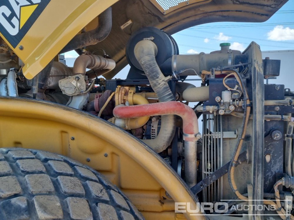 Roller 2019 CAT CS66B: gambar 19