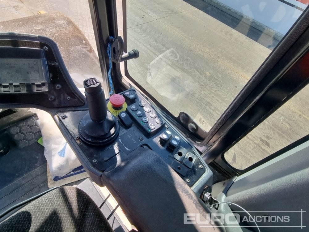Roller 2019 CAT CS66B: gambar 26