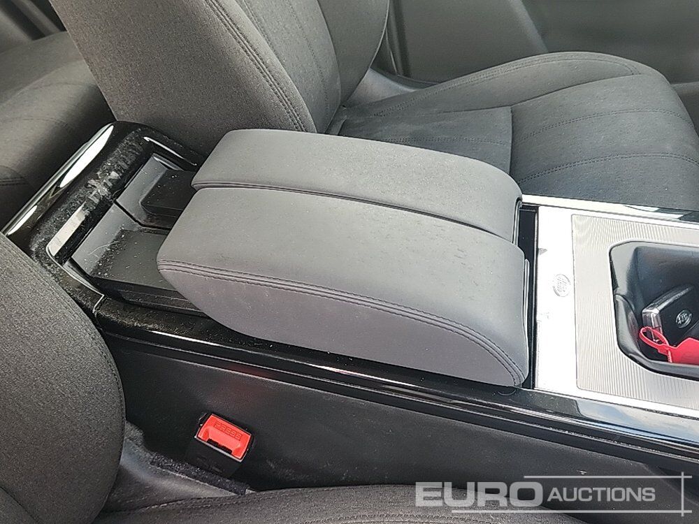 Mobil SUV 2019 Range Rover Evoque: gambar 22