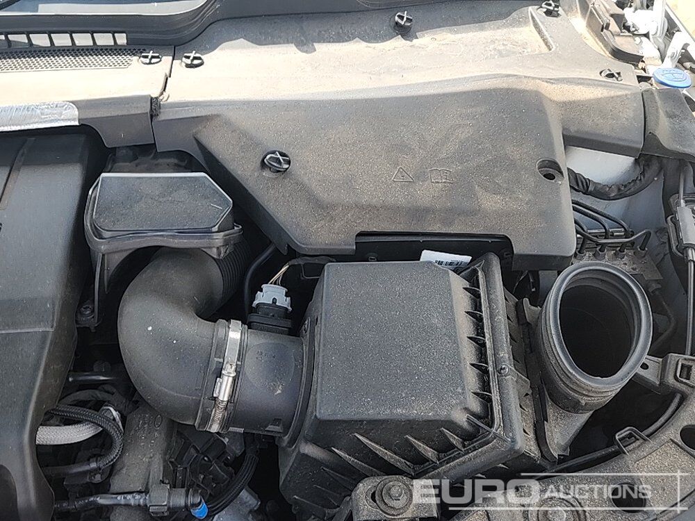 Mobil SUV 2019 Range Rover Evoque: gambar 28