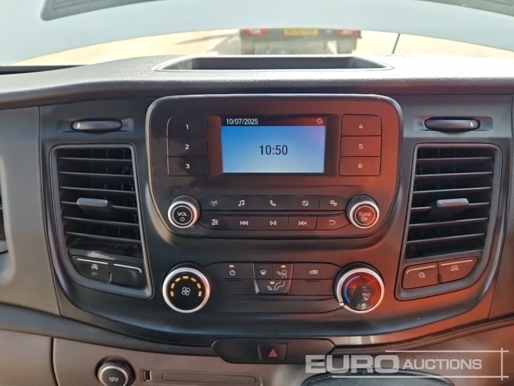 Van flatbed 2020 Ford Transit 350: gambar 29