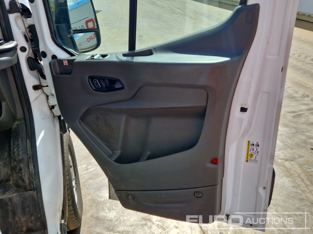 Van flatbed 2020 Ford Transit 350: gambar 24