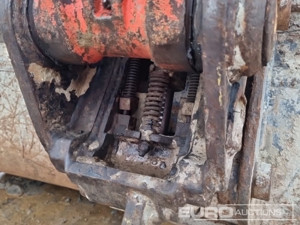 Ekskavator mini 2020 Kubota KX080-4A2: gambar 33 Ekskavator mini 2020 Kubota KX080-4A2: gambar 33