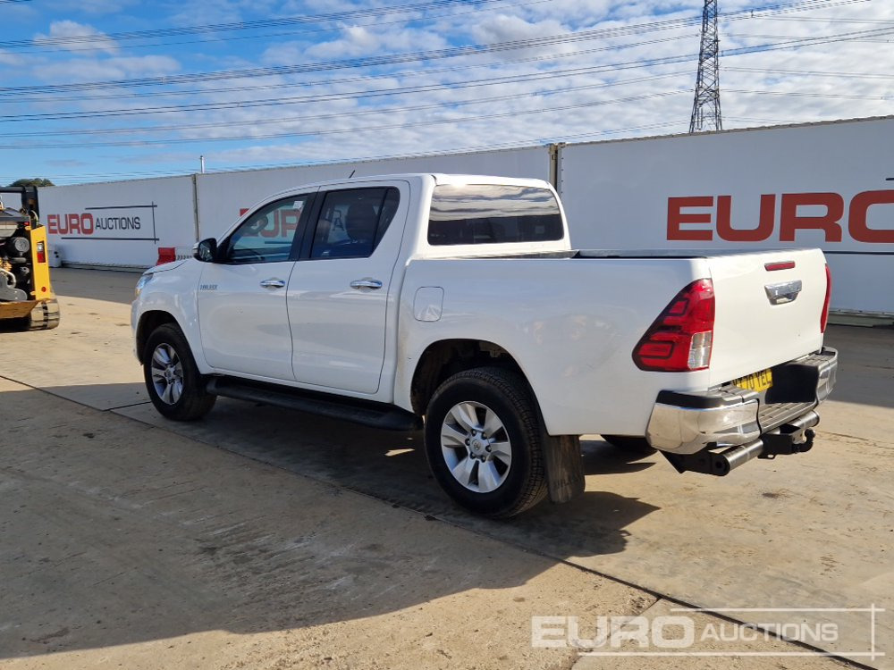 2020 Toyota Hilux Icon - Truk pikap: gambar 3 2020 Toyota Hilux Icon - Truk pikap: gambar 3
