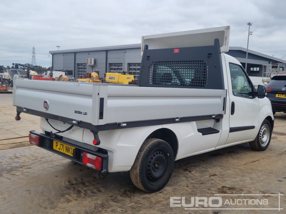 2021 Fiat Doblo Cargo - Van flatbed: gambar 5 2021 Fiat Doblo Cargo - Van flatbed: gambar 5