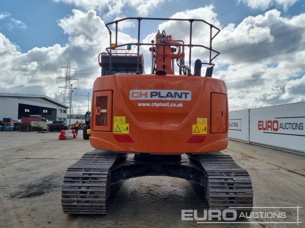 2021 Hitachi ZX225USLC-6 - Ekskavator perayap: gambar 4 2021 Hitachi ZX225USLC-6 - Ekskavator perayap: gambar 4