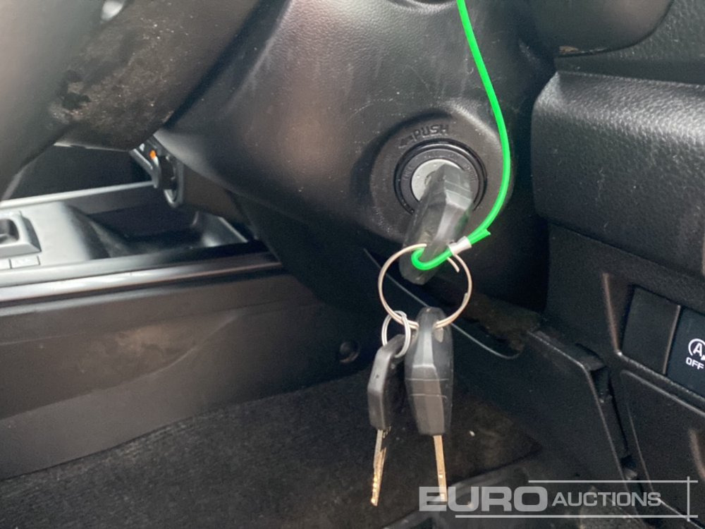 Truk pikap 2021 Isuzu D-Max: gambar 31