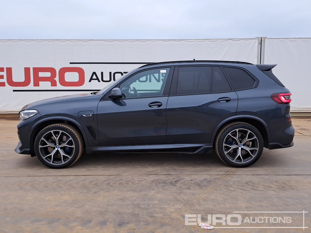 2022 BMW X5 45E M-Sport - Mobil SUV: gambar 2 2022 BMW X5 45E M-Sport - Mobil SUV: gambar 2
