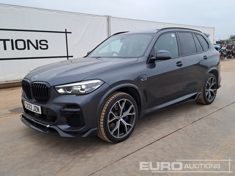 2022 BMW X5 45E M-Sport - Mobil SUV: gambar 1 2022 BMW X5 45E M-Sport - Mobil SUV: gambar 1