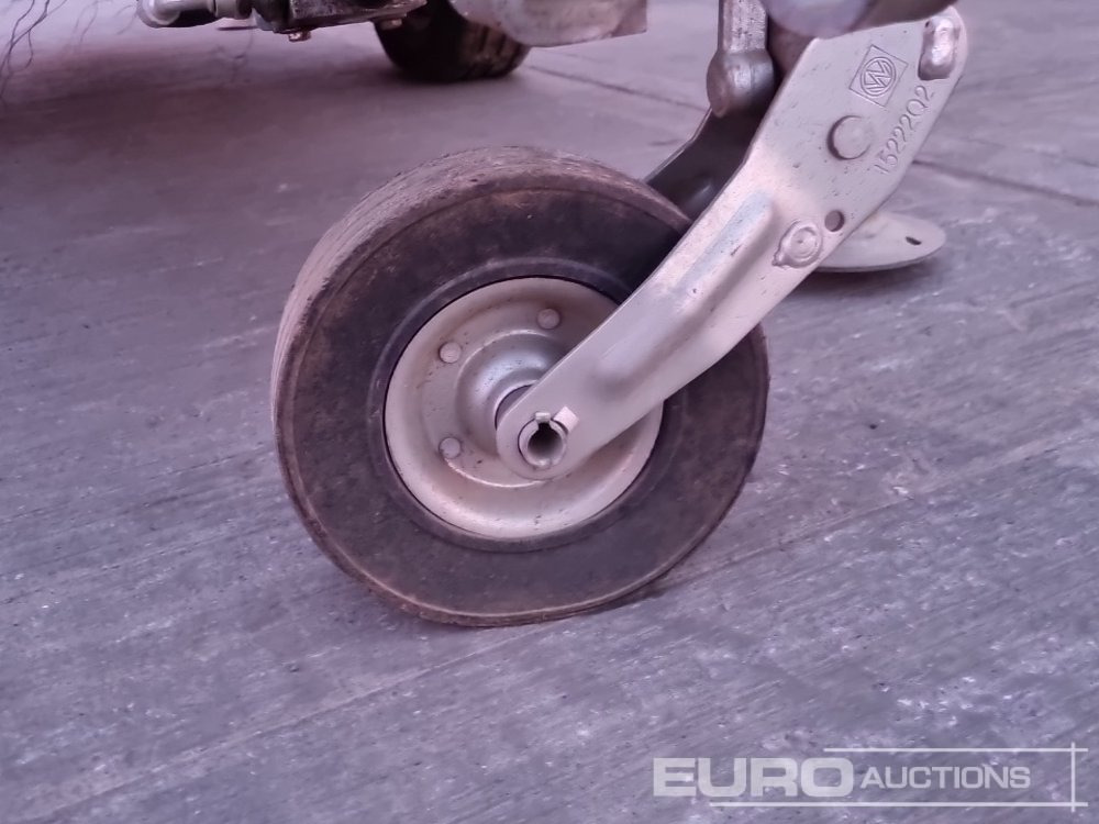 Menara penerangan 2022 Generac Solar: gambar 13 Menara penerangan 2022 Generac Solar: gambar 13