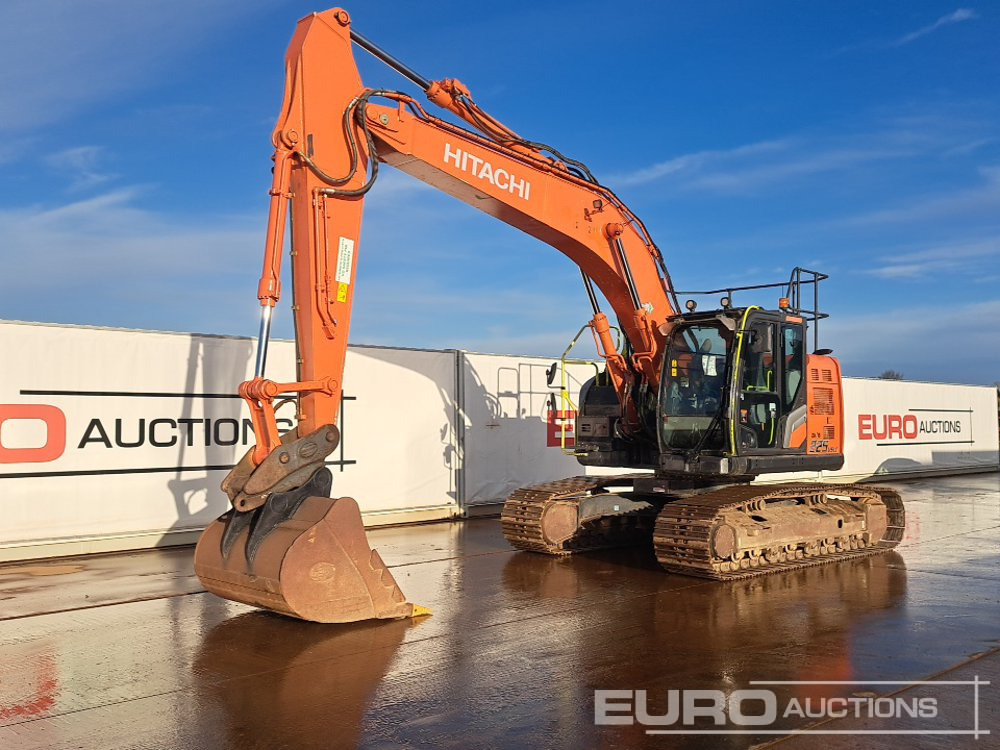 2022 Hitachi ZX225USLC-7 - Ekskavator perayap: gambar 1 2022 Hitachi ZX225USLC-7 - Ekskavator perayap: gambar 1