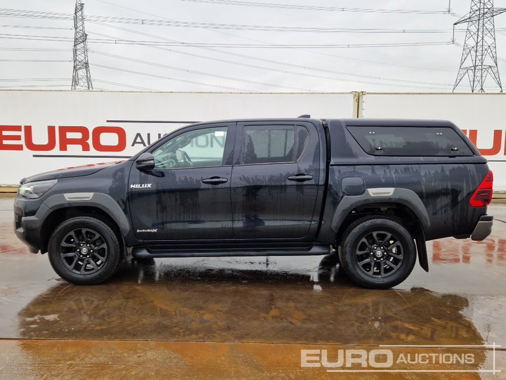 2022 Toyota Hilux Invincible X - Truk pikap: gambar 2 2022 Toyota Hilux Invincible X - Truk pikap: gambar 2