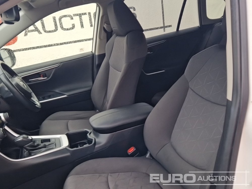 Mobil SUV 2022 Toyota RAV 4: gambar 14