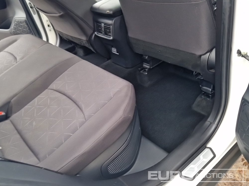 Mobil SUV 2022 Toyota RAV 4: gambar 23