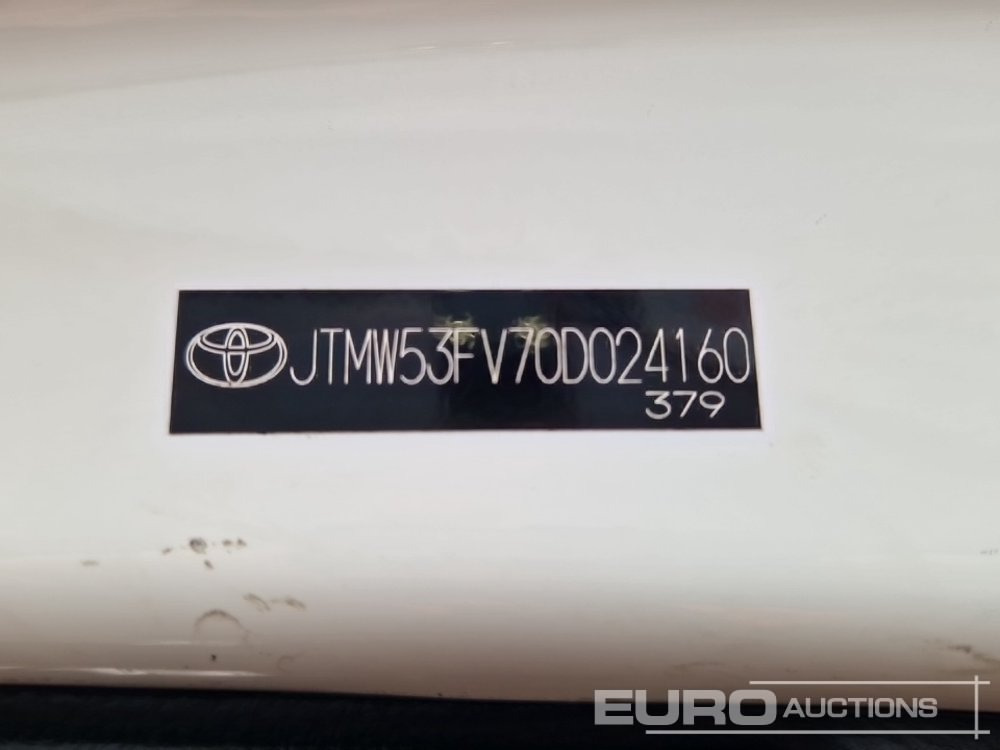 Mobil SUV 2022 Toyota RAV 4: gambar 44