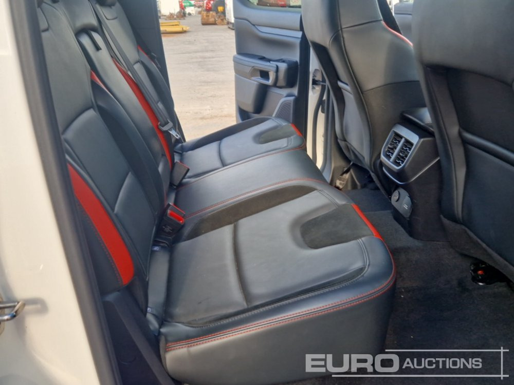 Truk pikap 2023 Ford Ranger Raptor: gambar 24