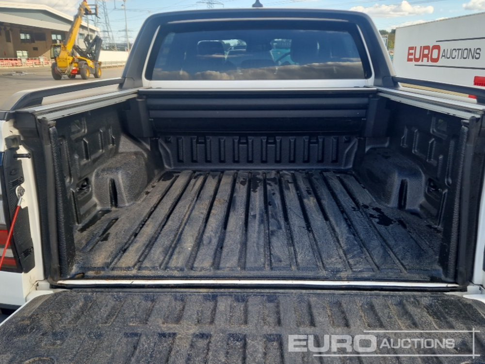 Truk pikap 2023 Ford Ranger Raptor: gambar 13
