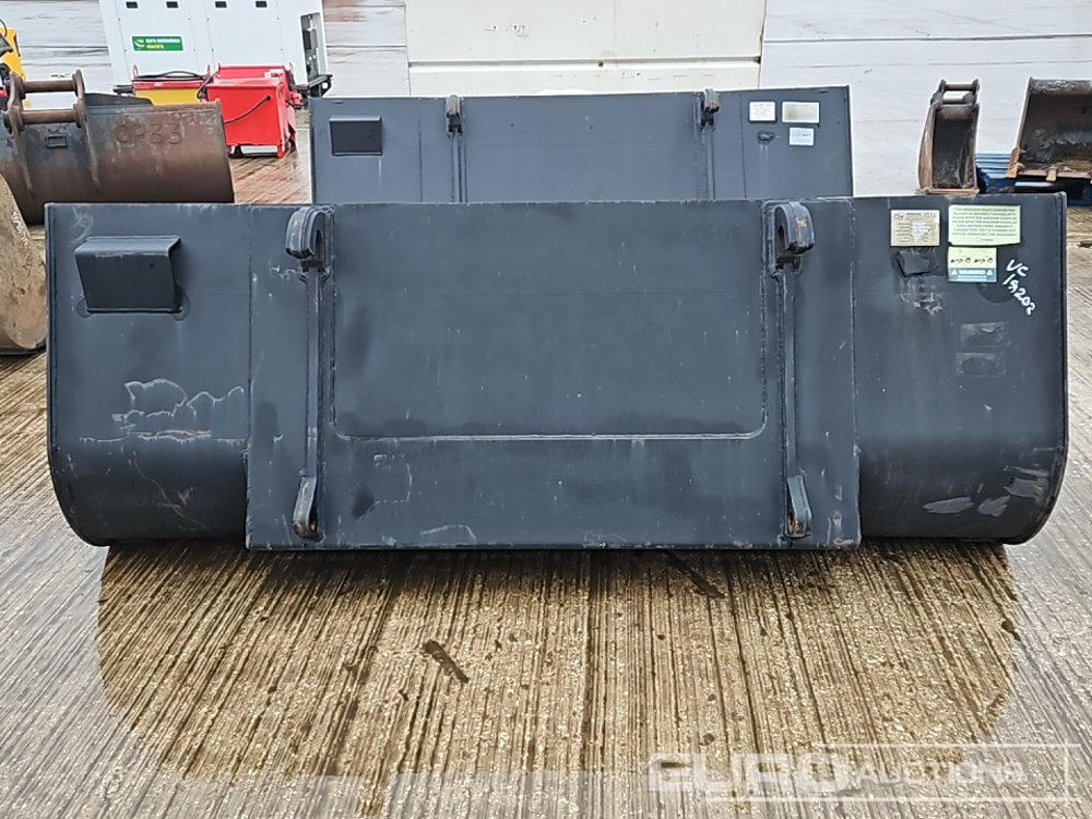 2024 Rhinox 90" Loading Bucket to suit Telehandler - Ember: gambar 4 2024 Rhinox 90" Loading Bucket to suit Telehandler - Ember: gambar 4