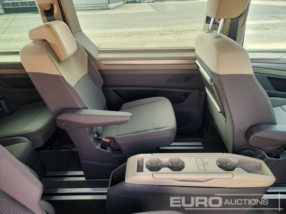 Mobil SUV 2024 Volkswagen Multivan: gambar 18