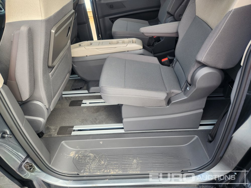 Mobil SUV 2024 Volkswagen Multivan: gambar 22