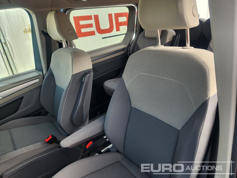 Mobil SUV 2024 Volkswagen Multivan: gambar 28