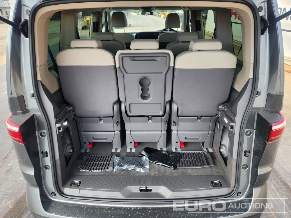 Mobil SUV 2024 Volkswagen Multivan: gambar 15
