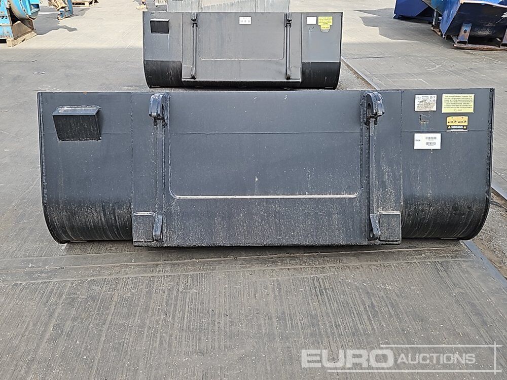 2025 Rhinox 90" Loading Bucket to suit Telehandler - Ember: gambar 4 2025 Rhinox 90" Loading Bucket to suit Telehandler - Ember: gambar 4