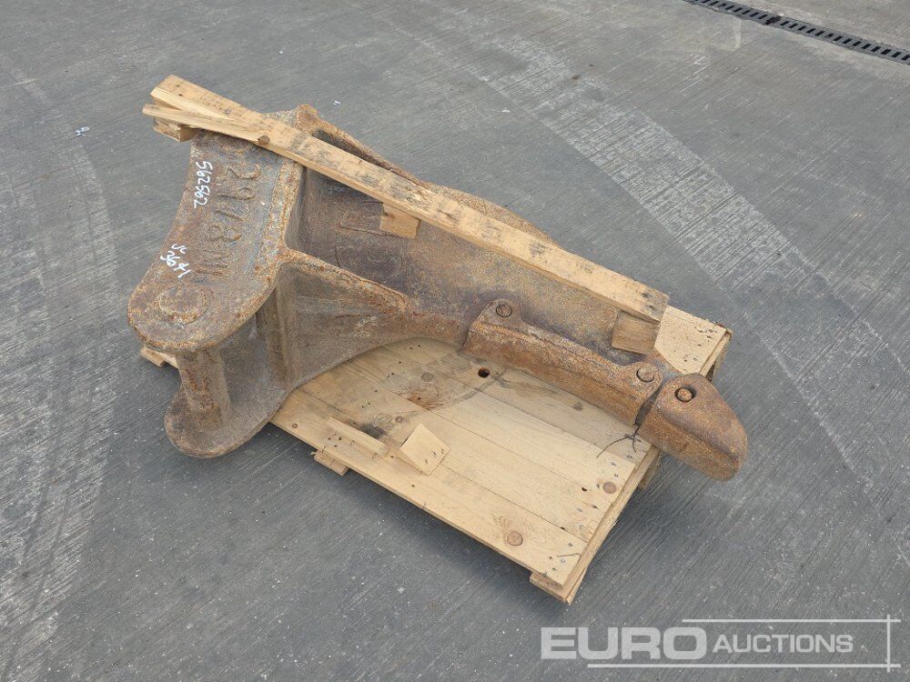 20T Ripper Tooth, 80mm Pin Size - Ember: gambar 1 20T Ripper Tooth, 80mm Pin Size - Ember: gambar 1