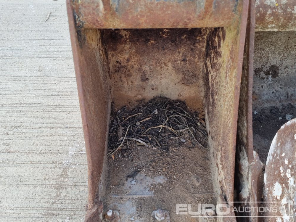 Ember 24", 18", 18", 12", 12" Digging Bucket 40mm Pin to suit Mini Excavator: gambar 13