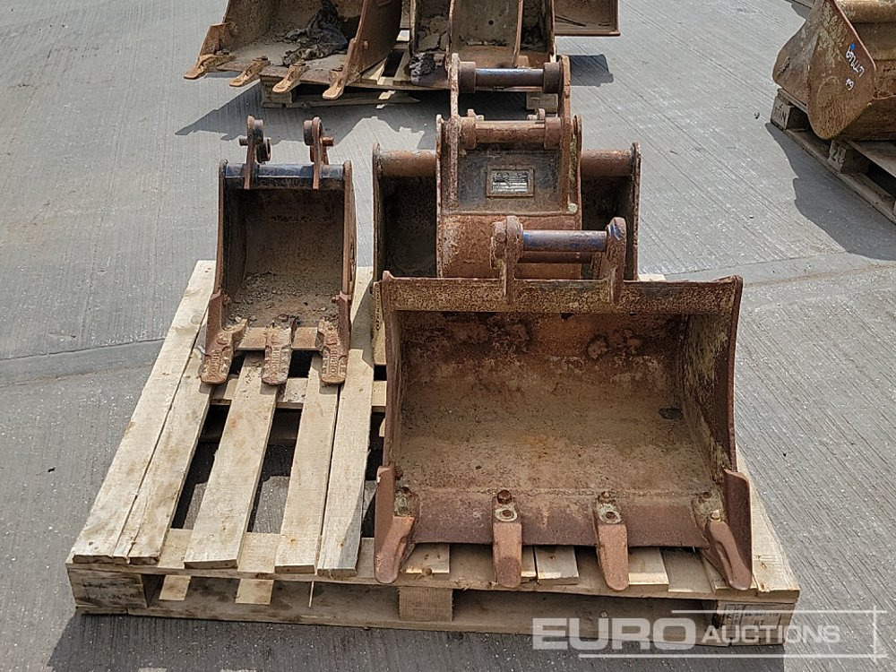 Ember 24", 24", 12", 12" Digging Bucket 30-35mm Pin to suit Mini Excavator: gambar 8