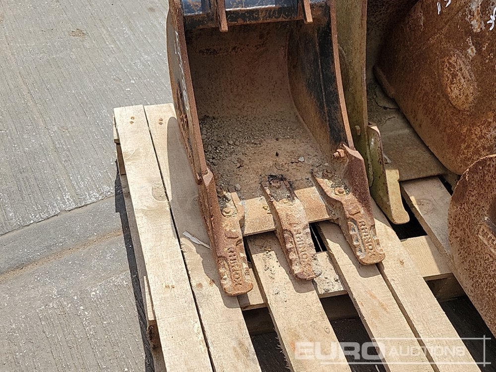 Ember 24", 24", 12", 12" Digging Bucket 30-35mm Pin to suit Mini Excavator: gambar 14