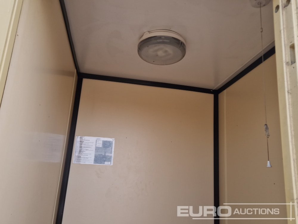 Kontainer pengiriman 26' x 10' Welfare Unit, Sutton 240Volt Generator: gambar 19