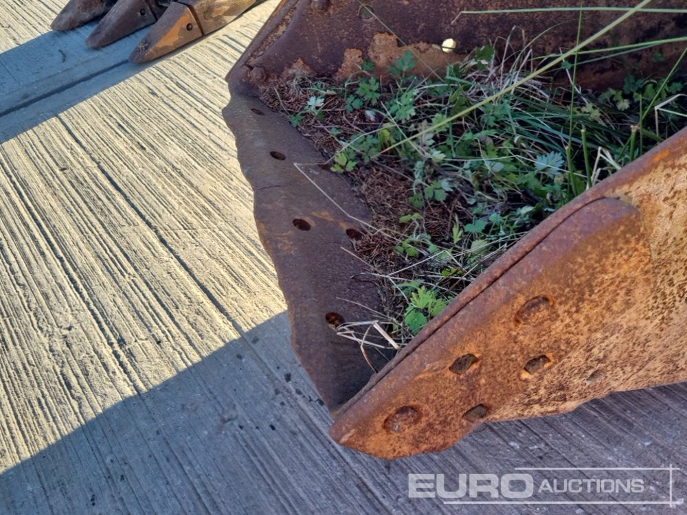 Ember 30" Digging Bucket 65mm Pin to suit 13 Ton Excavator: gambar 9