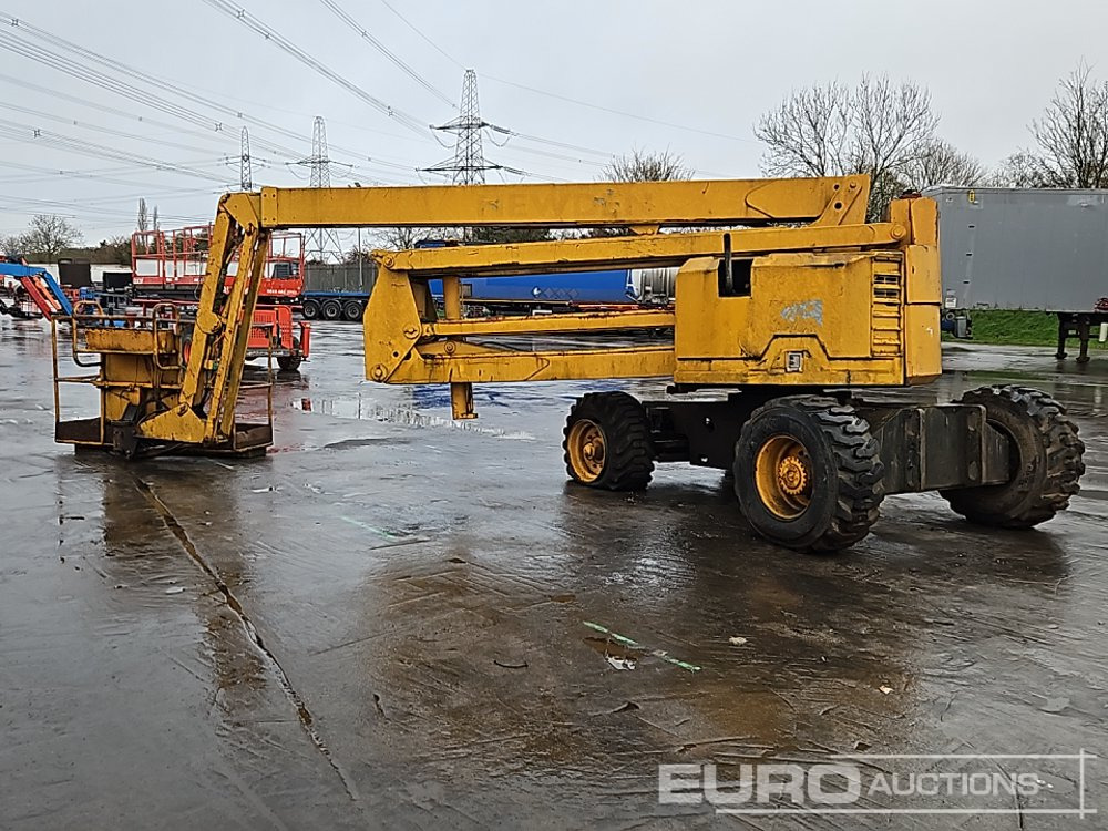 4x4 Diesel Articulated Telescopic Boom Lift - Platform pengangkat: gambar 3 4x4 Diesel Articulated Telescopic Boom Lift - Platform pengangkat: gambar 3