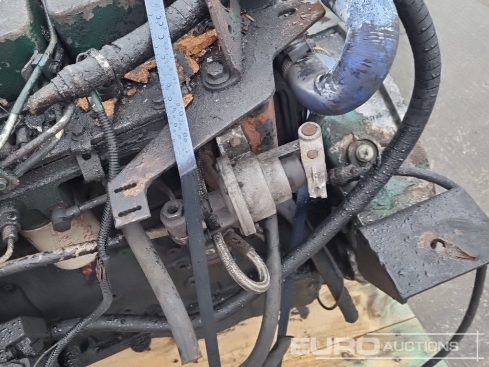 Mesin 6 Cylinder Engine: gambar 17