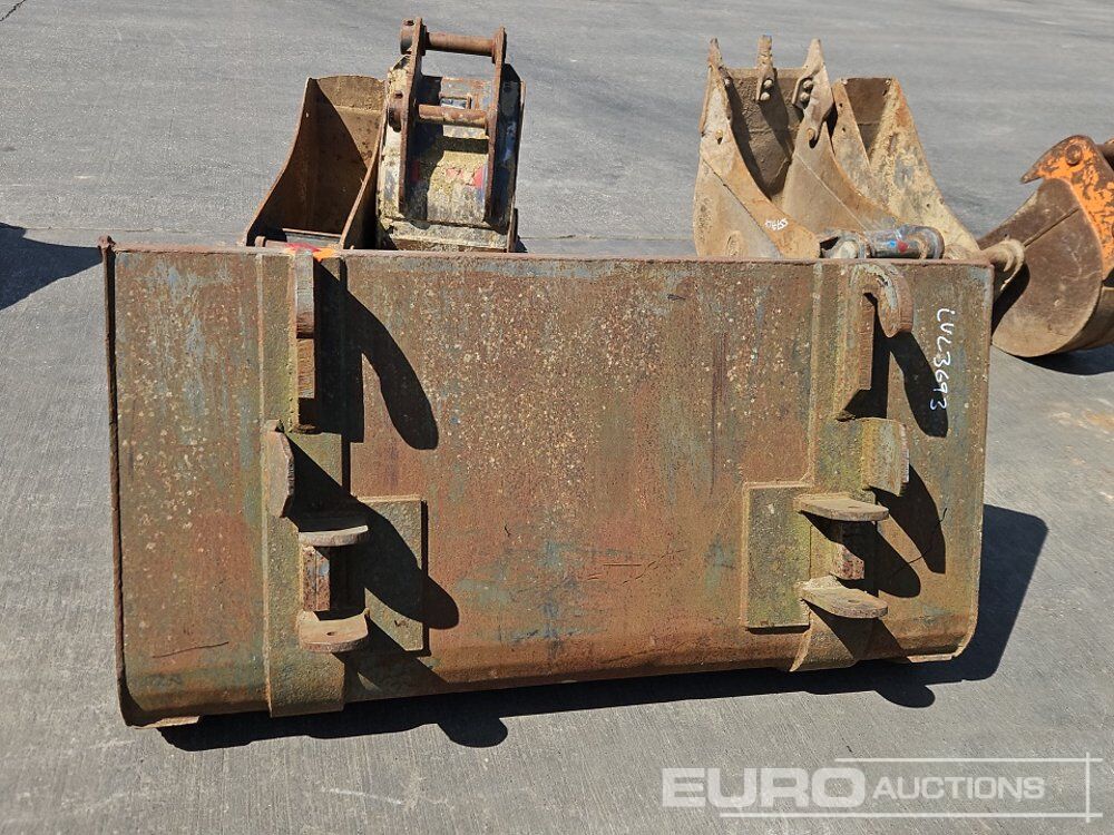 60" Loading Bucket to suit Telehandler - Ember: gambar 4 60" Loading Bucket to suit Telehandler - Ember: gambar 4