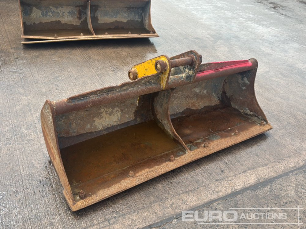 60" Strickland Ditching Bucket 45mm Pin to suit 4-6 Ton Excavator - Ember: gambar 5 60" Strickland Ditching Bucket 45mm Pin to suit 4-6 Ton Excavator - Ember: gambar 5