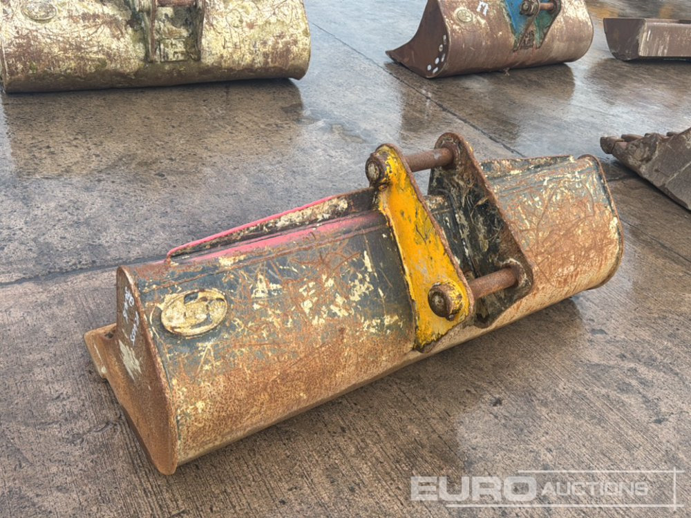 60" Strickland Ditching Bucket 45mm Pin to suit 4-6 Ton Excavator - Ember: gambar 2 60" Strickland Ditching Bucket 45mm Pin to suit 4-6 Ton Excavator - Ember: gambar 2