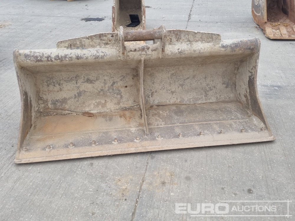 Ember 72" Ditching Bucket 65mm Pin to suit 13 Ton Excavator: gambar 8