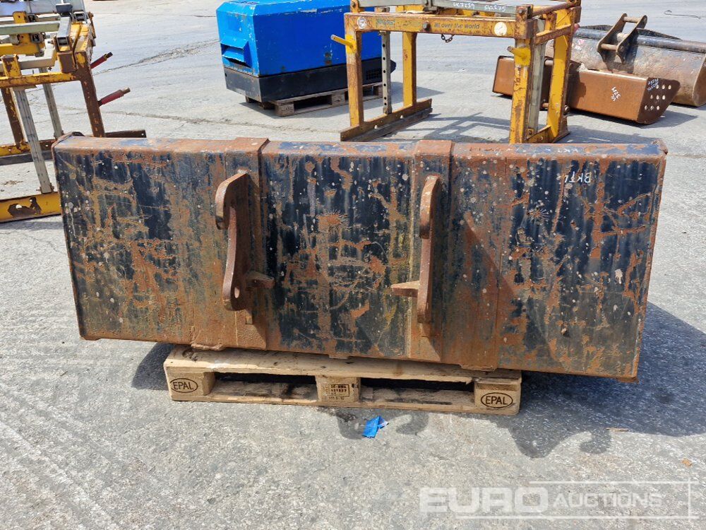 74" Loading Bucket to suit Telehandler - Ember: gambar 4 74" Loading Bucket to suit Telehandler - Ember: gambar 4