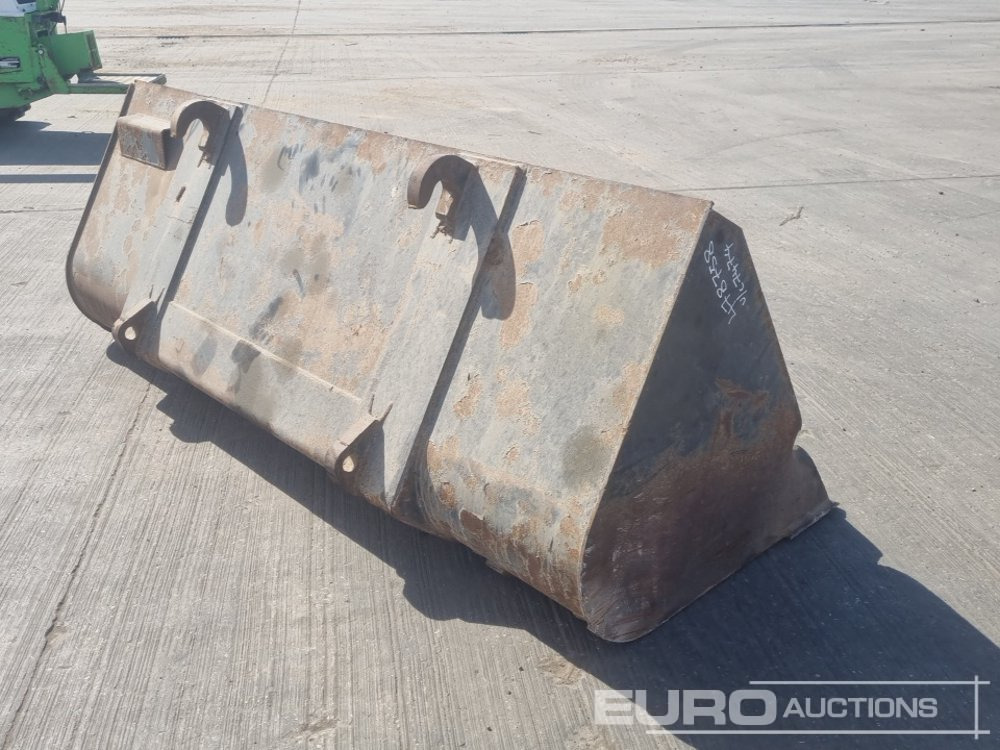 90" Loading Bucket to suit Telehandler - Ember: gambar 5 90" Loading Bucket to suit Telehandler - Ember: gambar 5