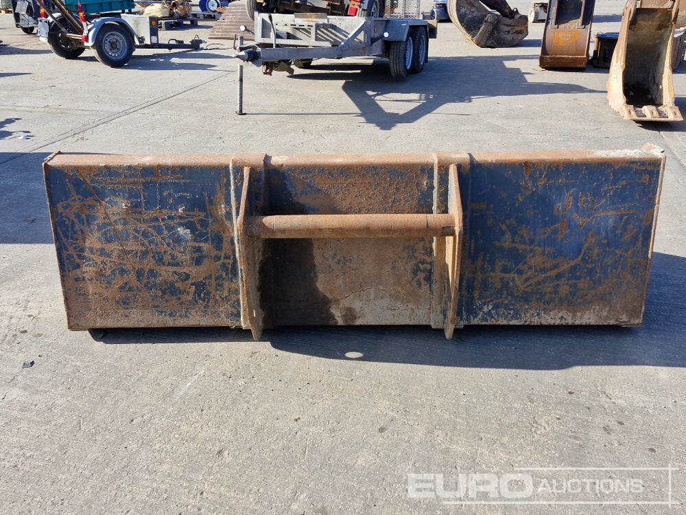 92" Loading Bucket to suit Telehandler - Ember: gambar 4 92" Loading Bucket to suit Telehandler - Ember: gambar 4